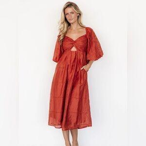 NWT Listicle Rust Orange Twist Front Cutout Lantern Sleeve Eyelet Dress Size M